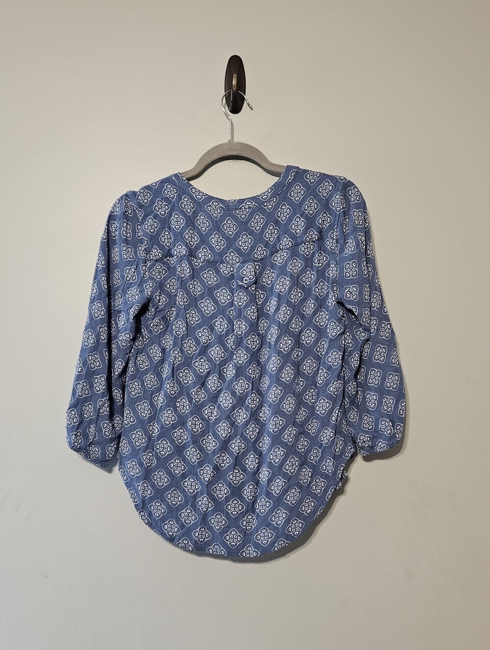 Market & Spruce Blue Patterned Button-Front Blouse - Picture 2 of 4